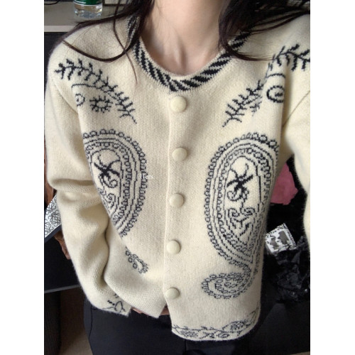 簡約復古圓領單排釦針織開衫女超好看短款時尚百搭長袖綉花毛衣女 簡約復古圓領單排釦針織開衫女超好看短款時尚百搭長袖綉花毛衣女