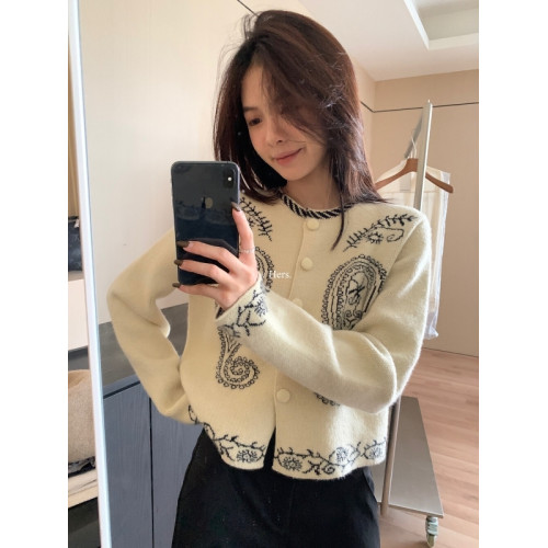 簡約復古圓領單排釦針織開衫女超好看短款時尚百搭長袖綉花毛衣女 簡約復古圓領單排釦針織開衫女超好看短款時尚百搭長袖綉花毛衣女