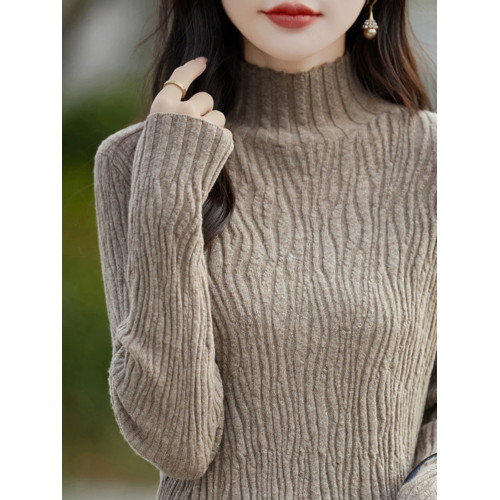 2024秋冬新款肌理感半高領加厚毛衣女顯瘦優雅針織內搭軟糯打底衫 2024秋冬新款肌理感半高領加厚毛衣女顯瘦優雅針織內搭軟糯打底衫