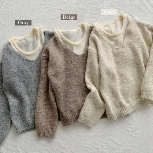 2025秋冬季韓國chic寬松休閒加厚純色V領針織衫上衣+吊帶兩件套女 2025秋冬季韓國chic寬松休閒加厚純色V領針織衫上衣+吊帶兩件套女