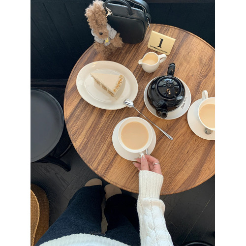 奶白色V領修身刺綉麻花針織衫上衣女秋季高級感套頭長袖內塔毛衣