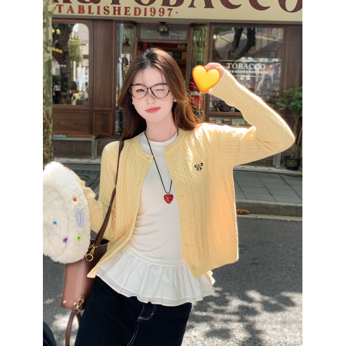 蘇三三 灰色麻花毛衣開衫外套女秋天穿搭2025新款早秋氛圍感上衣 蘇三三 灰色麻花毛衣開衫外套女秋天穿搭2025新款早秋氛圍感上衣