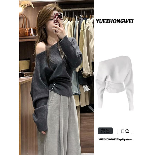 深秋初冬穿搭灰色不規則斜肩毛衣女秋冬季修身露肩收腰針織衫上衣