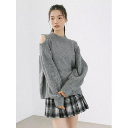 H 秋冬新款   肩部紐釦 露肩設計感 圓領寬松套頭長袖毛衣女