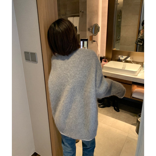 浣熊絨假兩件灰色毛衣女秋冬灰白配色慵嬾風寬鬆針織打底衫上衣厚 浣熊絨假兩件灰色毛衣女秋冬灰白配色慵嬾風寬鬆針織打底衫上衣厚