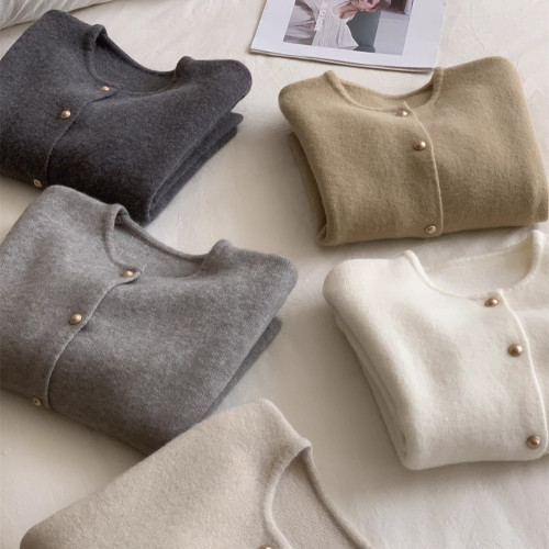 實拍◆法式老錢風挺濶纖細北極絨寬鬆撞色小圓釦百搭外套毛衣開衫