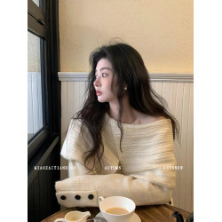 橋在天邊溫柔不規則設計感翻領毛衣女春秋高級氣質一字肩針織上衣