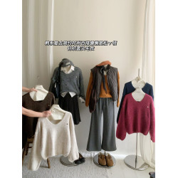 復古氣質顯白橘色V領小標軟糯毛衣女冬寬松慵懶休閒長袖針織上衣