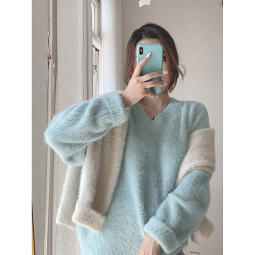 奶藍色水貂絨毛衣女加厚秋冬寬松套頭慵懶風溫柔v領軟糯針織上衣 奶藍色水貂絨毛衣女加厚秋冬寬松套頭慵懶風溫柔v領軟糯針織上衣