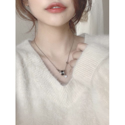 奶藍色水貂絨毛衣女加厚秋冬寬松套頭慵懶風溫柔v領軟糯針織上衣 奶藍色水貂絨毛衣女加厚秋冬寬松套頭慵懶風溫柔v領軟糯針織上衣