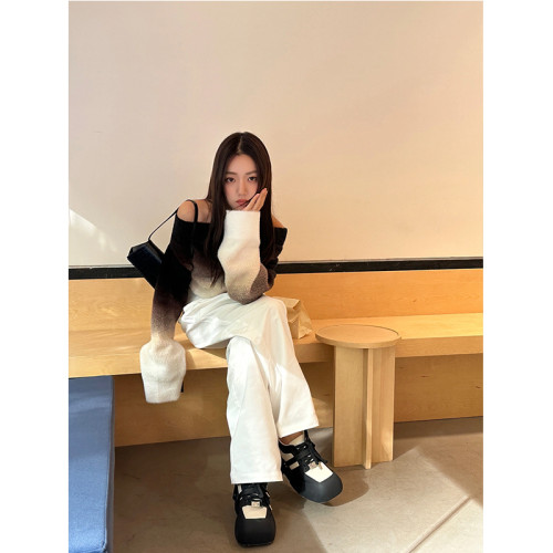 Exclusive type 純欲辣妹一字領漏肩毛衣外套女ins潮性感兩穿上衣 Exclusive type 純欲辣妹一字領漏肩毛衣外套女ins潮性感兩穿上衣