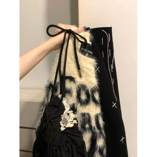 寬松慵懶風長袖針織衫女2025年秋冬新款韓版休閒百搭字母保暖毛衣 寬松慵懶風長袖針織衫女2025年秋冬新款韓版休閒百搭字母保暖毛衣