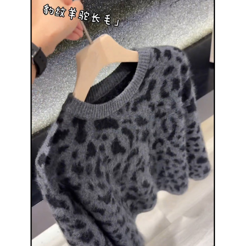 2025秋冬新款韓版寬松顯瘦圓領豹紋針織衫女百搭毛衣外套別致上衣 2025秋冬新款韓版寬松顯瘦圓領豹紋針織衫女百搭毛衣外套別致上衣