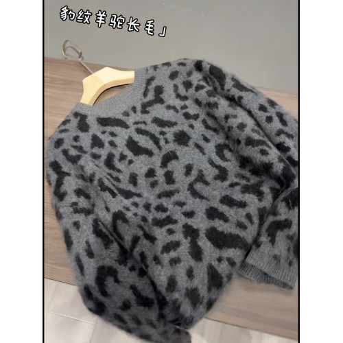 2025秋冬新款韓版寬松顯瘦圓領豹紋針織衫女百搭毛衣外套別致上衣 2025秋冬新款韓版寬松顯瘦圓領豹紋針織衫女百搭毛衣外套別致上衣