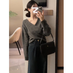 灰色交叉V領套頭毛衣女2025新款秋冬季設計感短款打底針織衫上衣