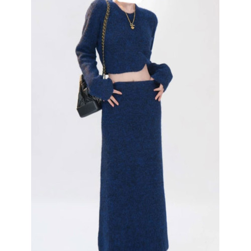 灰色圓領長袖軟糯套頭毛衣女秋冬季修身短款內搭高級感打底針織衫