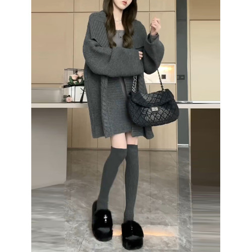 灰色慵懶風毛衣外套女秋冬季2025新款高級感寬松加厚針織開衫上衣