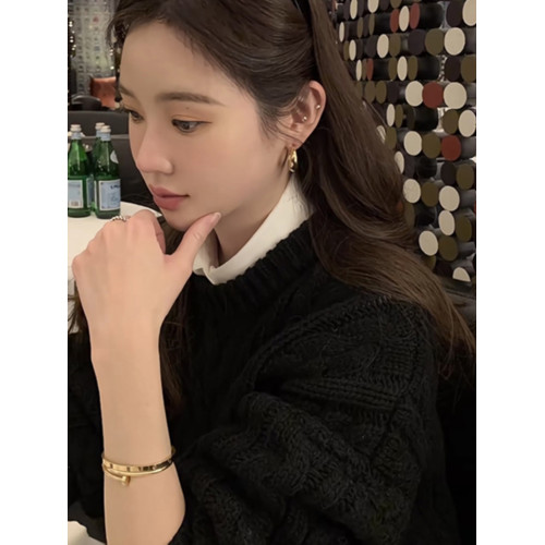 高級感黑色麻花浣熊絨毛衣女秋冬季加厚寬松慵懶風套頭針織衫上衣