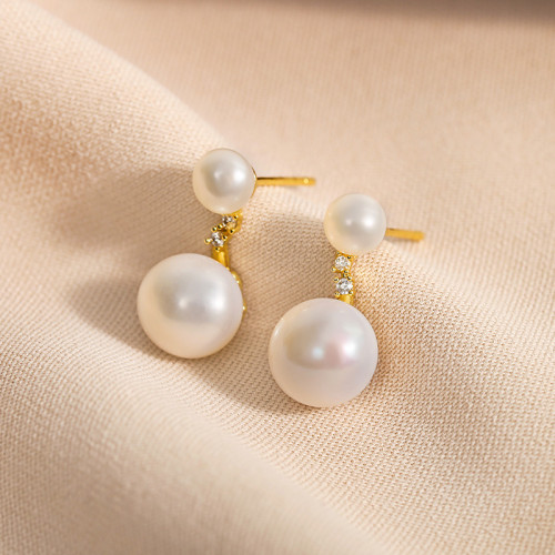 925銀針淡水珍珠時尚耳環氣質高級感耳墜2023新款潮網紅簡約耳飾 925銀針淡水珍珠時尚耳環氣質高級感耳墜2023新款潮網紅簡約耳飾