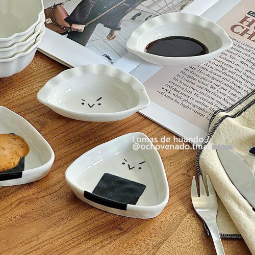 超可愛飯團形狀卡通調味碟蘸料碟醋碟釉下彩個性日式搞怪餐具ins
