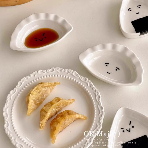 可愛小碟子家用創意蘸料碟陶瓷味碟高顔值調料碟醬油碟醋碟蘸碟