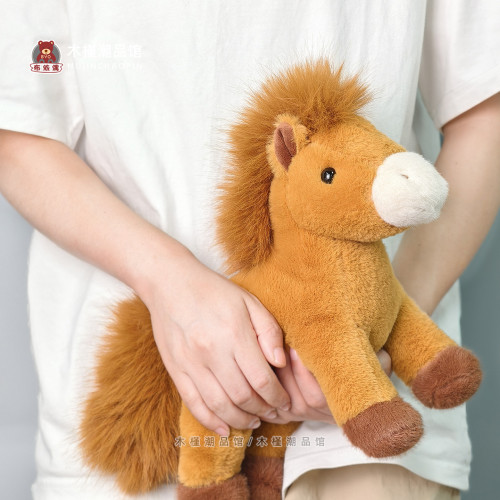 2026馬年吉祥物仿真小馬兒公仔馬上有錢玩偶沙發擺件年會禮物