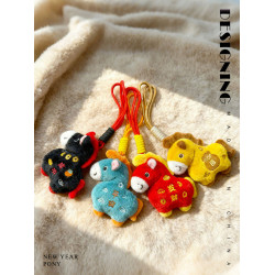 2026馬年吉祥物毛絨玩具生肖馬公仔掛件包包掛飾馬上發財新年玩偶