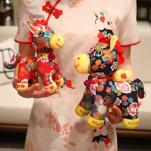 2026馬年吉祥物玩偶掛件毛絨玩具魯曉花布馬公仔年會活動禮品