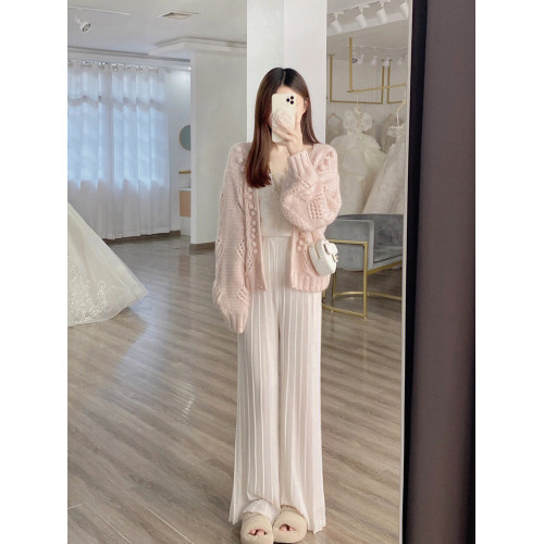 嬭系穿搭粉色鏤空馬海毛毛衣外套開衫女春秋慵嬾風上衣軟糯針織衫