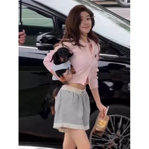 許我耀眼趙露思許妍同款粉色刺綉小標短款純色收腰長袖針織開衫女