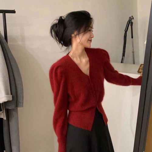 女裝本命年設計感炸街別致絕美新年紅色軟糯針織開衫毛衣外套女