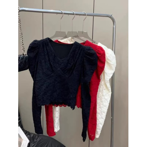 新年紅色v領蕾絲打底衫女秋冬內搭高級感法式泡泡袖上衣