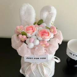 毛絨兔耳花束編織毛線仿真玫瑰訂婚手棒花女友老師生日情人節禮物