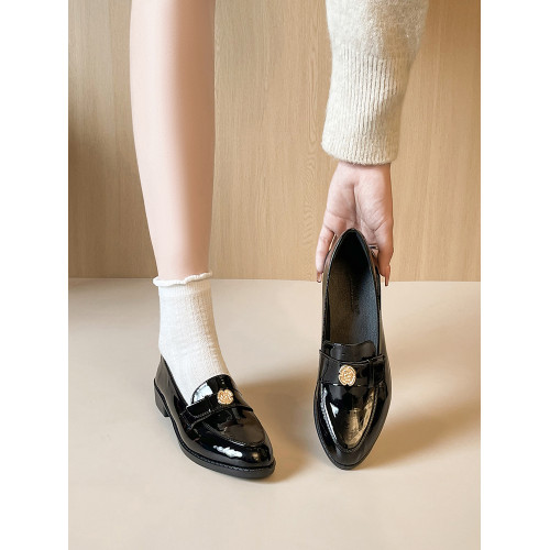 2025新款英倫風樂福鞋女黑色工作一腳蹬山茶花金幣小皮鞋百搭單鞋