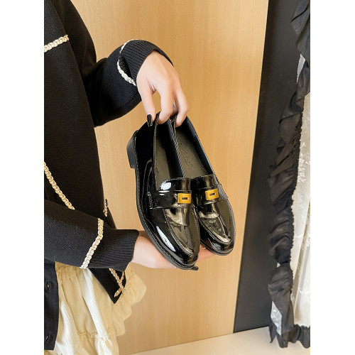 2025新款英倫風樂福鞋女黑色尖頭一腳蹬金屬釦百搭工作小皮鞋單鞋