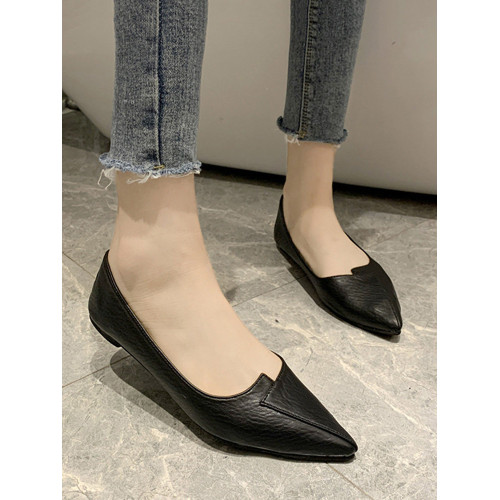 單鞋女平底2026新款復古百搭軟底四季鞋尖頭淺口舒適職業工作鞋子