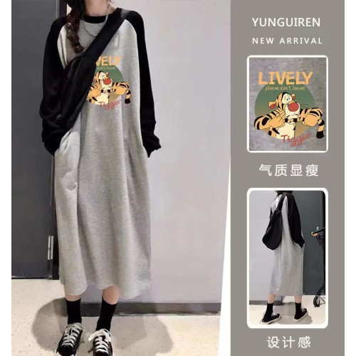 睡裙女秋長袖 睡衣卡通插色加大寬鬆學生長款純棉 胖mm家居服衛衣