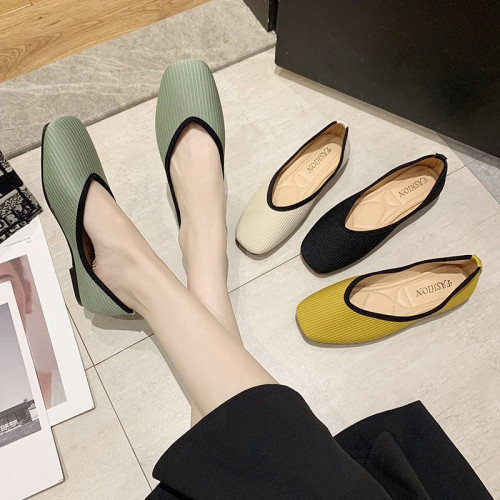 大碼女鞋腳寬胖妹妹41一43平底單鞋2025春款軟底舒適孕婦豆豆鞋40