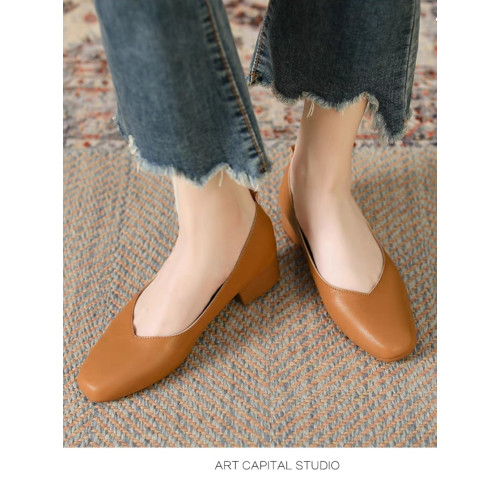 牛皮跟高2.5公分和3.5公分和4.5公分 新款V口小方頭百搭網紅單鞋 牛皮跟高2.5公分和3.5公分和4.5公分 新款V口小方頭百搭網紅單鞋