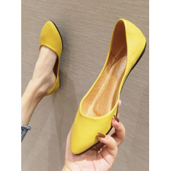 單鞋女平底2025新款尖頭平底鞋春爆款軟底船鞋綠色皮鞋大碼女鞋子