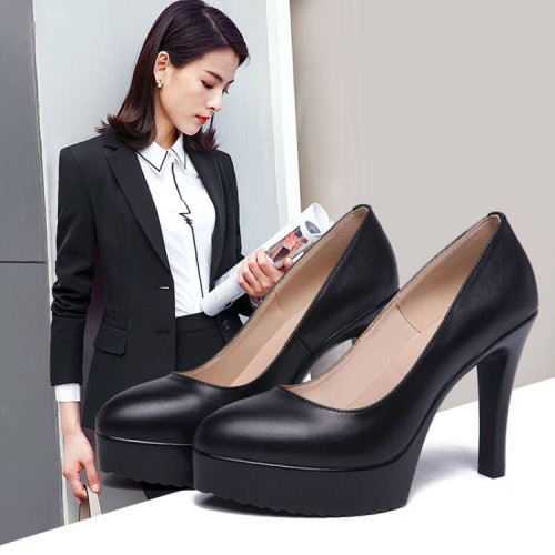 旗袍走秀高跟鞋細跟尖頭單鞋黑色軟底松糕防水台大碼職業工作鞋女 旗袍走秀高跟鞋細跟尖頭單鞋黑色軟底松糕防水台大碼職業工作鞋女