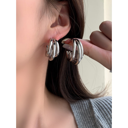 S925銀針歐美風誇張金屬爪子三環圈圈耳環冷淡風個性潮人網紅耳飾 S925銀針歐美風誇張金屬爪子三環圈圈耳環冷淡風個性潮人網紅耳飾