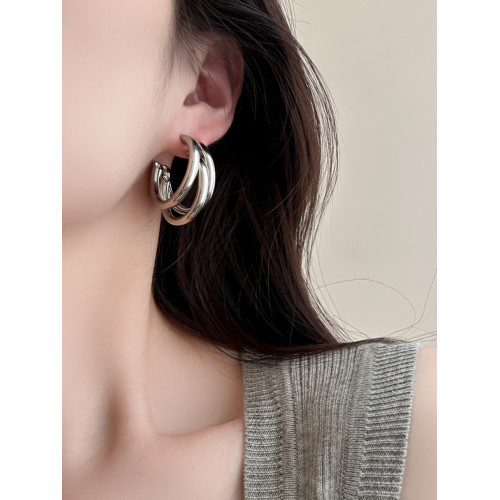 S925銀針歐美風誇張金屬爪子三環圈圈耳環冷淡風個性潮人網紅耳飾 S925銀針歐美風誇張金屬爪子三環圈圈耳環冷淡風個性潮人網紅耳飾