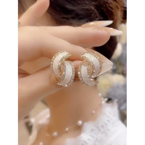 時尚幾何耳環2025年新款爆款潮百搭簡約耳釘氣質優雅高級感耳飾女 時尚幾何耳環2025年新款爆款潮百搭簡約耳釘氣質優雅高級感耳飾女