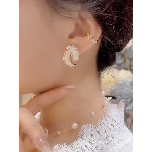 時尚幾何耳環2025年新款爆款潮百搭簡約耳釘氣質優雅高級感耳飾女 時尚幾何耳環2025年新款爆款潮百搭簡約耳釘氣質優雅高級感耳飾女