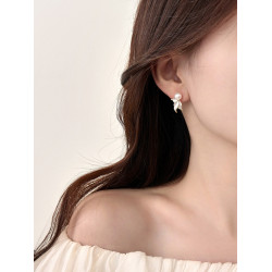 輕奢高級感獨特天然淡水珍珠魚尾耳環女秋冬2026新款爆款耳飾耳釘