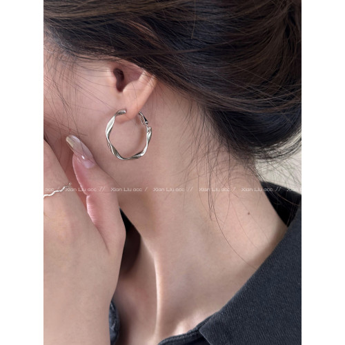 莫比烏斯環大耳圈女小衆獨特耳環2025新款爆款高級感耳釘氣質耳飾