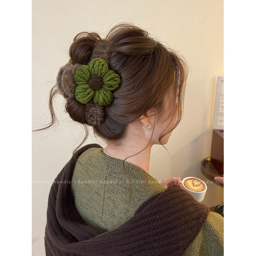 秋冬毛線花朵髮夾抓夾女高級感2025新款後腦勺盤髮鯊魚夾大號髮飾
