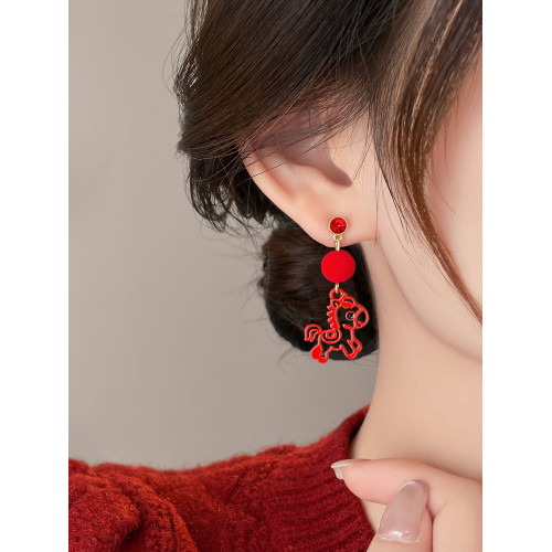 馬上有錢本命年馬年紅色小馬耳環2026新款爆款高級感耳釘耳飾女