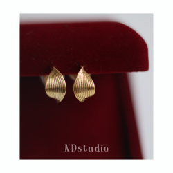 ND＜慵懶星期六＞幾何扭曲C圈蚊香盤耳夾無耳洞高級感輕奢百搭女